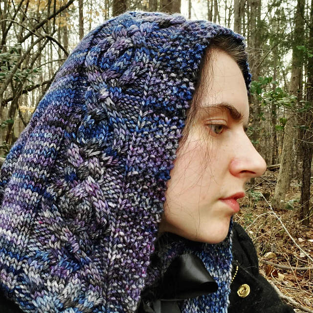 Elbereth Telemnar Cabled Hood