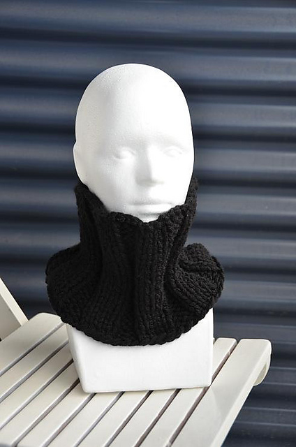 Chunky Slim Fit Cowl