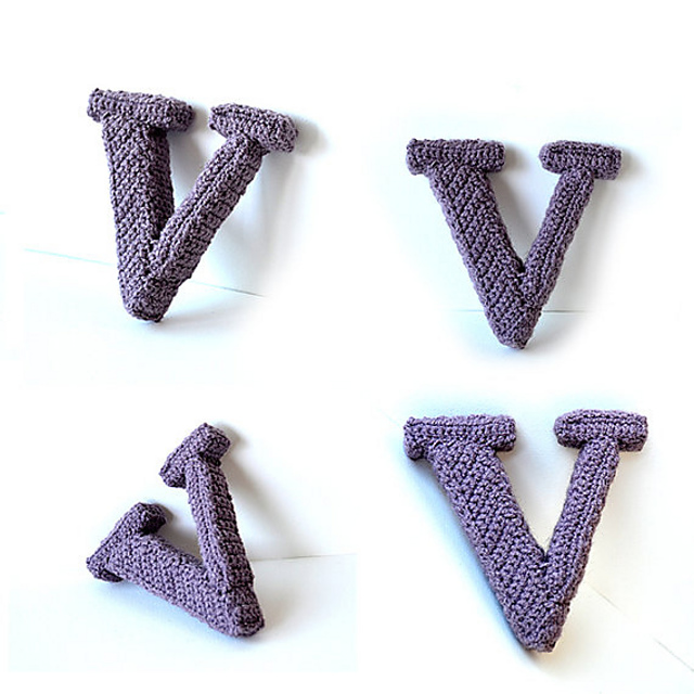 Ravelry: Letter V pattern by Joyce Overheul