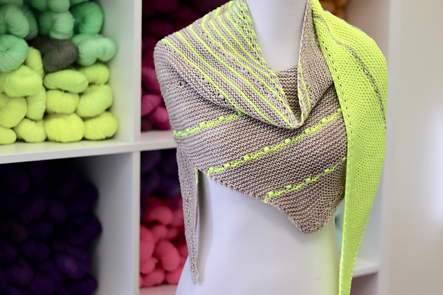 Abrazo Fuerte Shawl