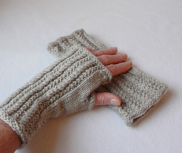 Irish Fingerless Mitts