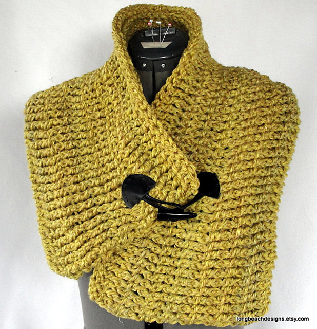 Ravelry Mellow Yellow Neck Warmer pattern by Martha McKeon