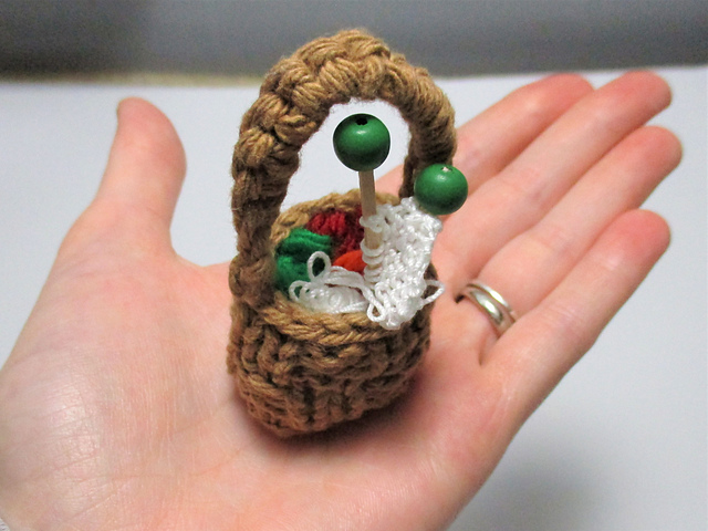 Knit Basket Ornament