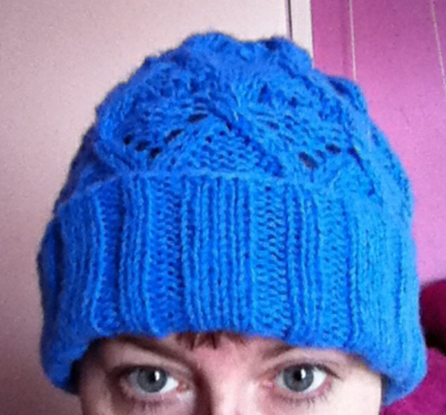 Cabled Kid Hat