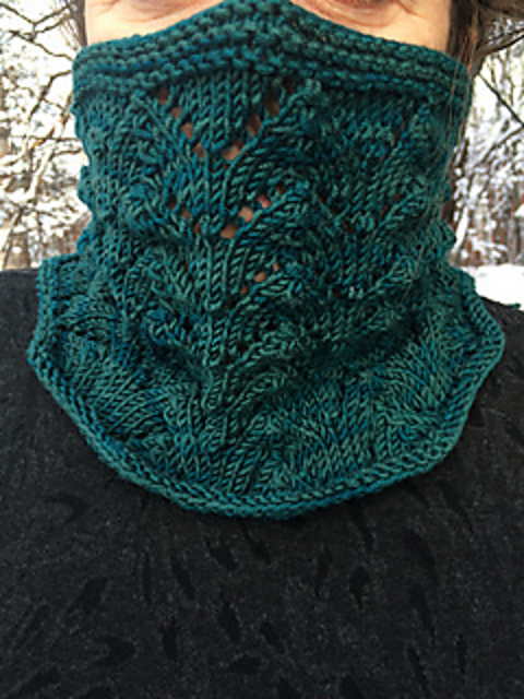 Lacey Winter Cowl