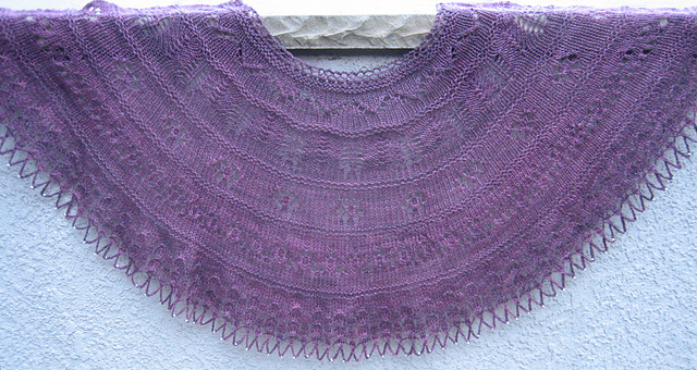 Friendly Lace Shawlette