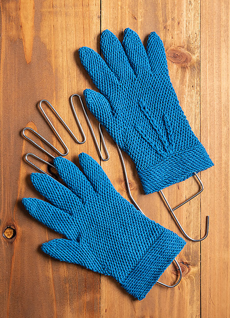 Mademoiselle Riego’s Slip-Stitch Crochet Gloves