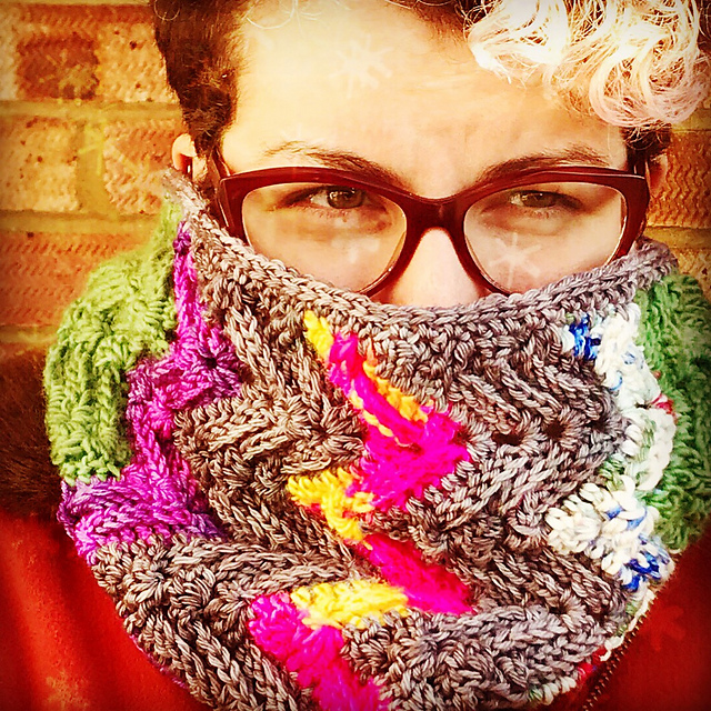 A Christmas Cowl