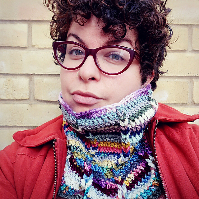 Snagged Stitch Cowl