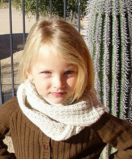 Very easy cowl or scarf