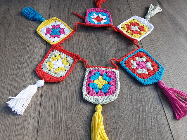 Granny Day Bunting
