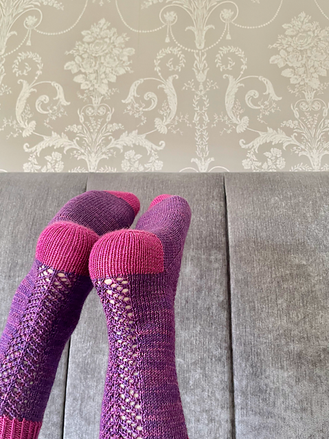 Moulin Rouge Socks (4ply)
