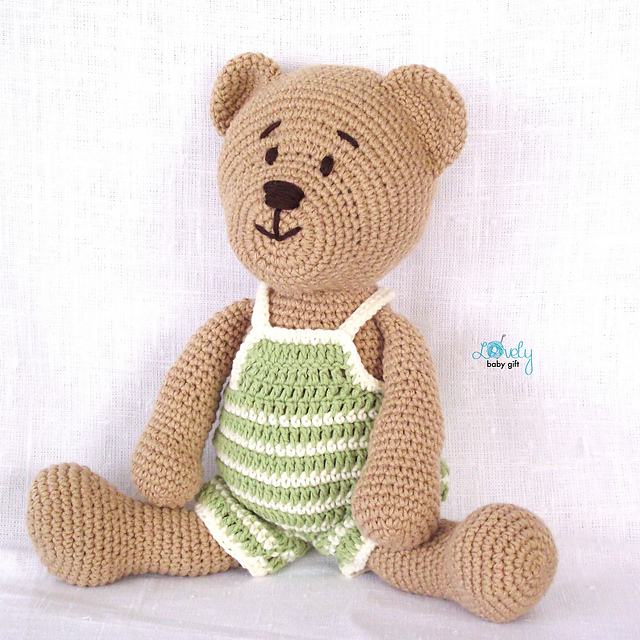 Amigurumi Teddy Bear in overalls — foto 3