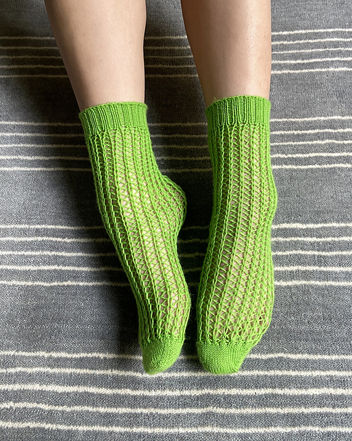 Ravelry: Umbra socks pattern by lowkey.bold.knit
