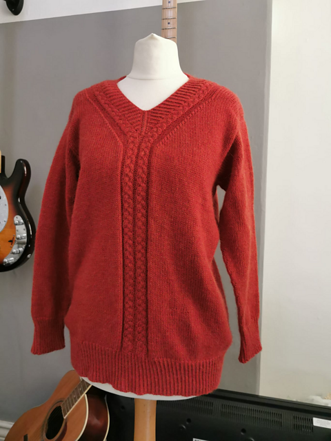 Pullover with cable front