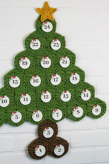Ravelry: Christmas Tree Advent Calendar pattern by Lindsey Dale