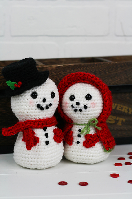 Vintage Snowman Couple Amigurumi