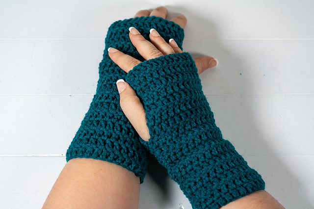 Beginner Fingerless Mitts