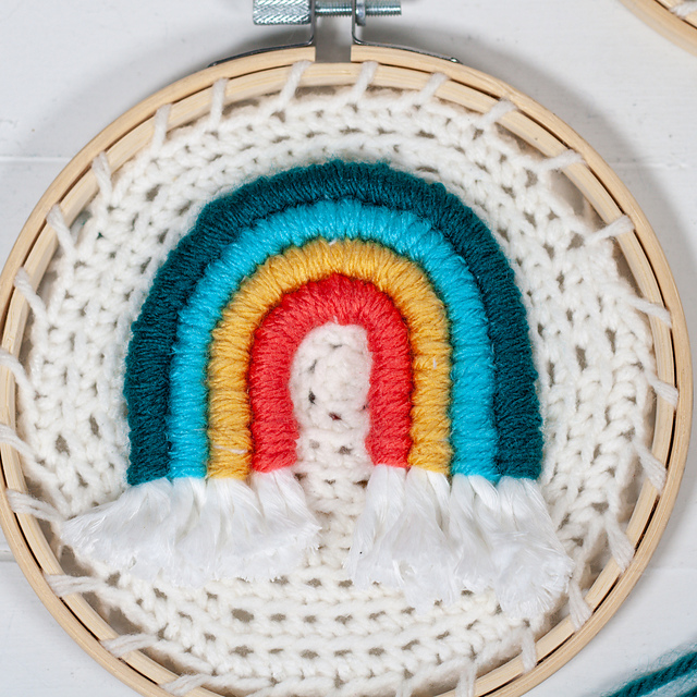 Easy Rainbow Wall Decor