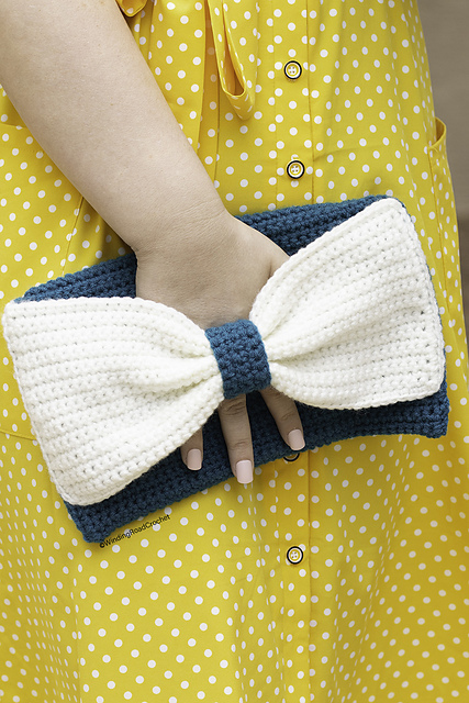 Bow-To-Go Clutch Purse