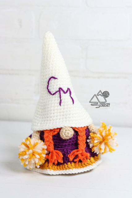 Cheerleader Gnome