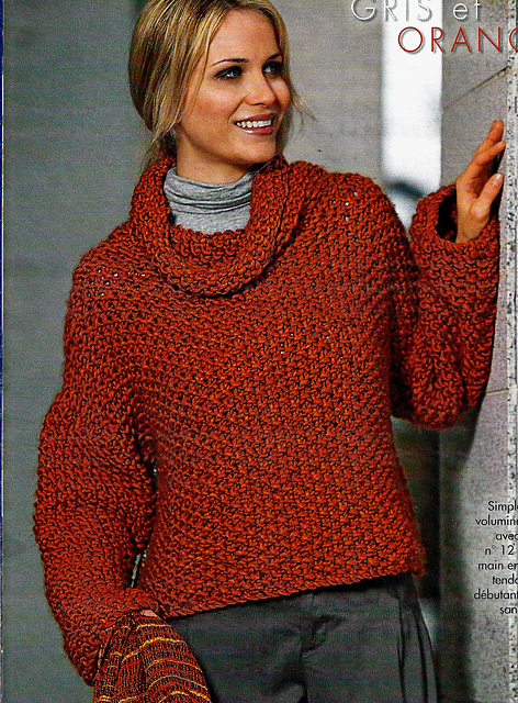 # 02 Pull court en motif perlé
