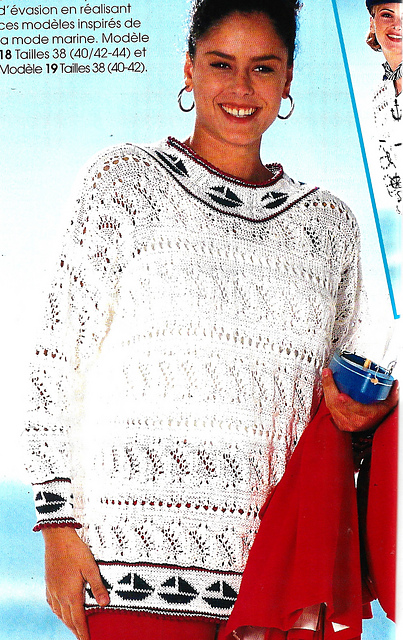 # 18 Pull blanc motif voiliers