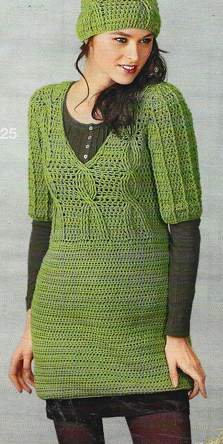 # 25 Pull long couleur olive