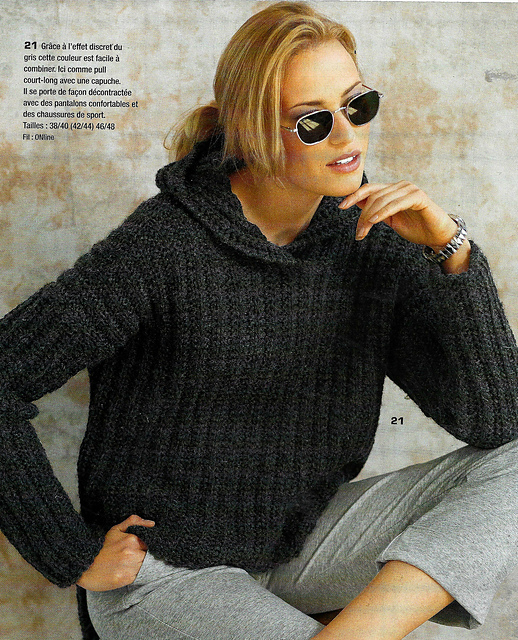 # 21 Pull anthracite à capuche