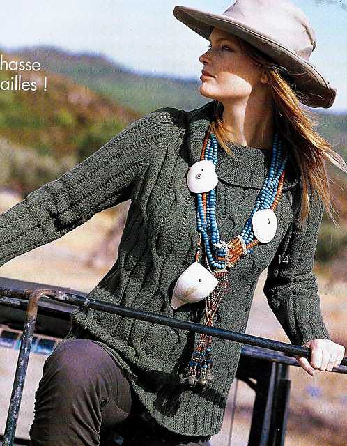 # 14 Pull olive à torsade ajourée