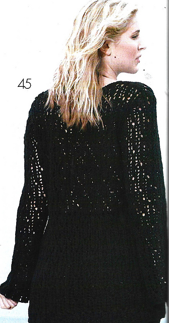 # 45 Pull noir ajouré ligne trapèze