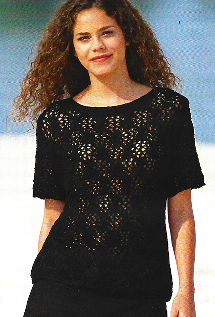 # 69 Black Short Sleeved Pullover