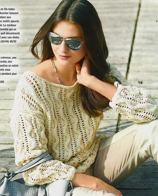 # 19 Pull beige