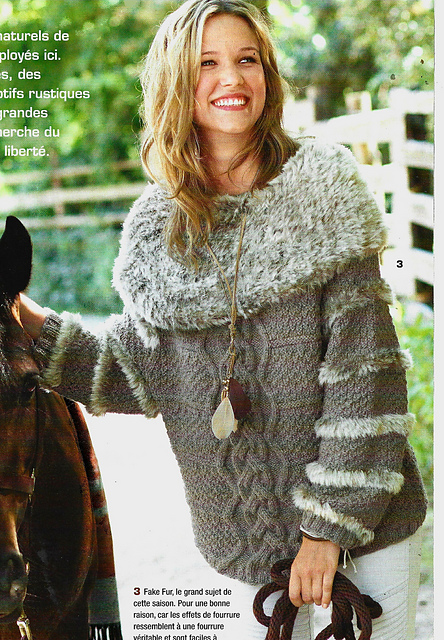 # 03 Pull avec col en faux fur
