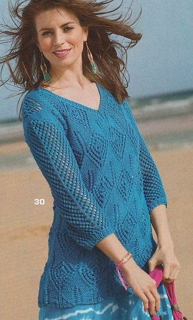 # 30 Pull en motif à feuilles
