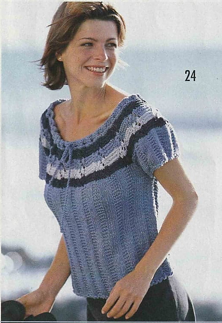 # 24 Pull avec patte ronde à rayures