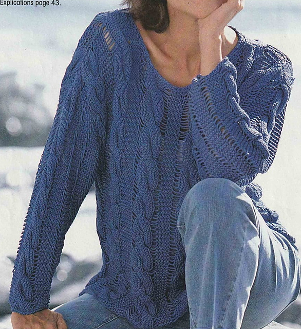 # 25 Pull en bleu royal