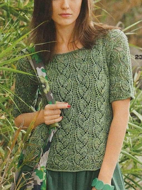 # 23 Leaf-Patterned Pullover