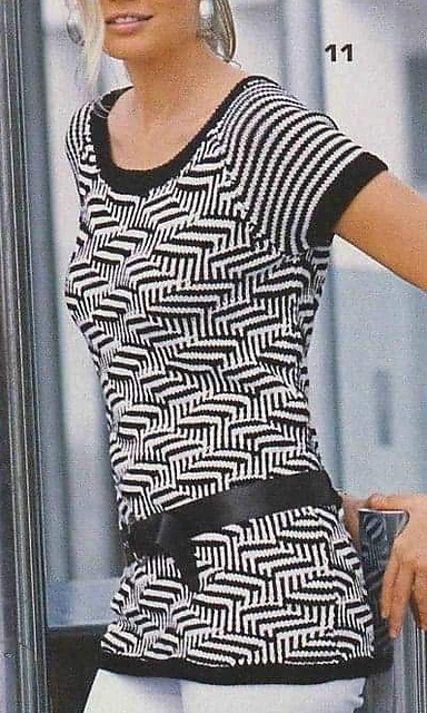 # 11 Black-White Short-Sleeve Sweater