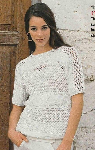 # 18 Sweater in White Knitted Crosswise