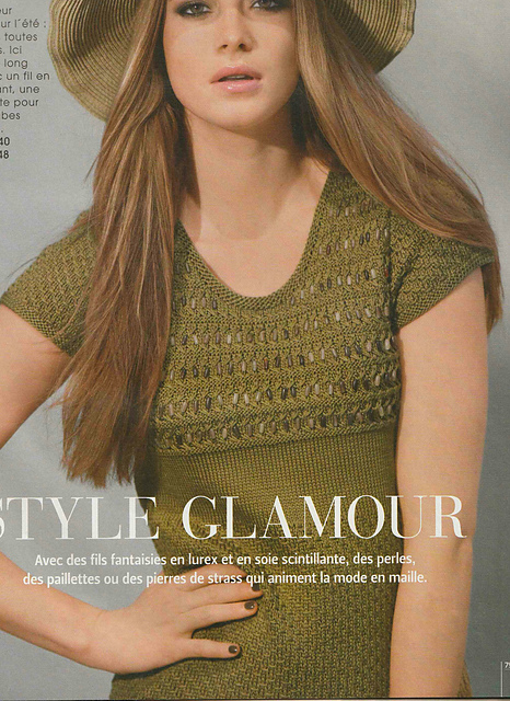 # 51 Pull long avec haut brodé de perles