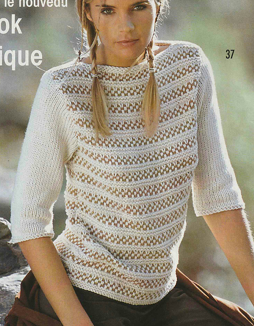 # 37 Pull à bandelettes enfilées