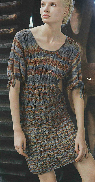 # 54 Robe en motif structuré ajouré