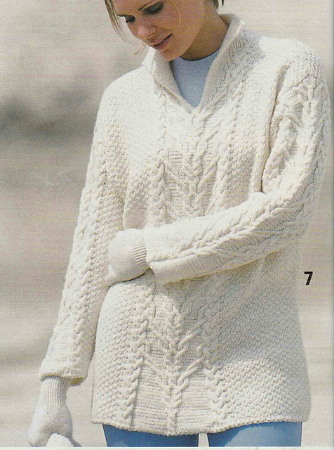 # 07 Pull écru à motifs torsadés