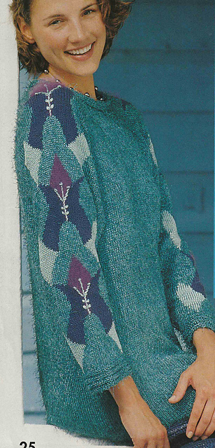 # 25 Sweater with Sleeve Motif