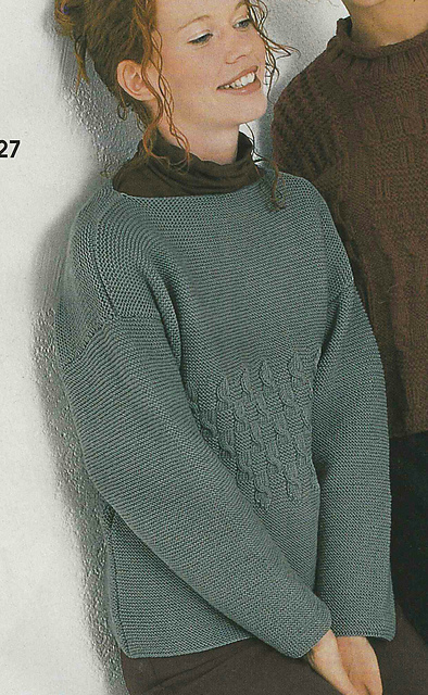 # 27 Pull gris à motifs
