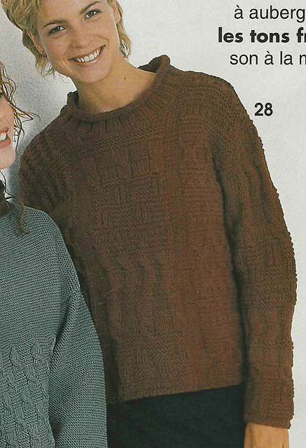 # 28 Pull à motifs en Bordeaux