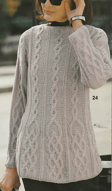 # 24 Pull mauve à bandes torsadées