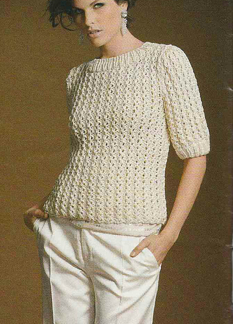 # 32 Woman's Pullover