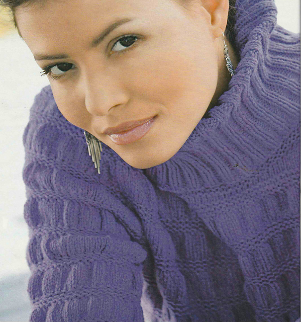 # 19/20 Pull lilas ou bleu électrique